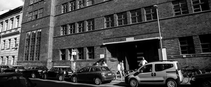 Eingang-zur-Foto-Galerie-Mitte